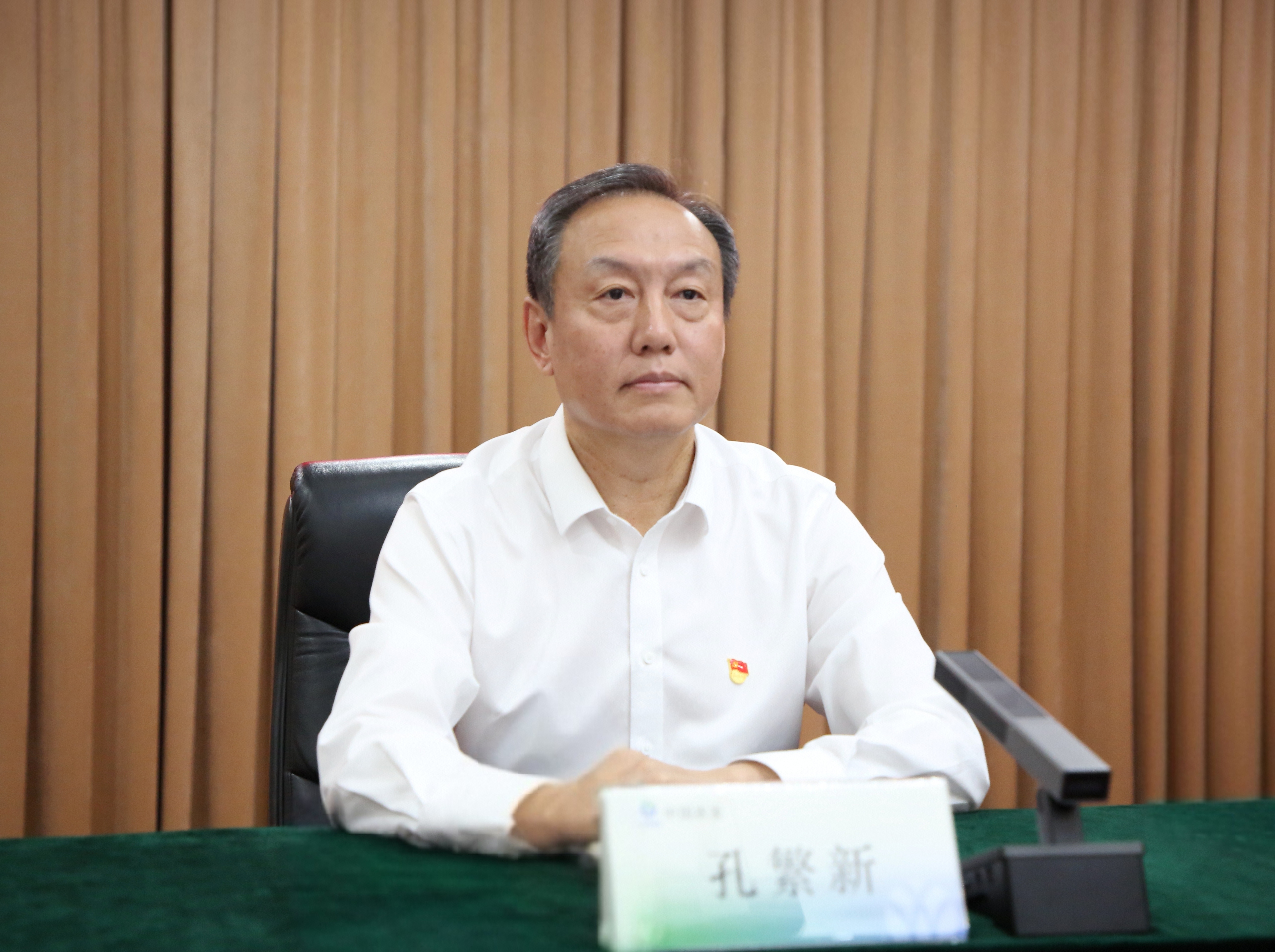 孔總講黨課單人照.jpg